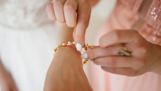 Ilustasi Model Gelang Emas 2 Gram 16K Bola Kecil (Photo by bristekjegor on Freepik)