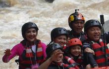 Keluarga Anang Hermansyah Nikmati Momen Seru Liburan di Bali, Rafting hingga Nginap Tenda