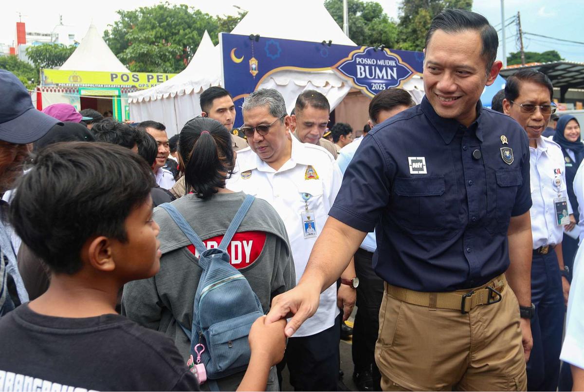 AHY tinjau arus mudik di Stasiun Pasar Senen