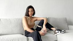 Punya paras menawan, pemilik nama lengkap Agustina Tamara ini punya ibu keturunan Sunda-Tionghoa dan ayah berdarah berlanda yang berkebangsaan Hongkong. Saat ini ia dikenal luas sebagai influencer dalam media sosial yang kerap tampil stylish. (Liputan6.com/IG/@tamaradai)