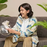 Rekomendasi Hampers Lebaran Ramah Lingkungan ala Iqbaal Ramadan, Kartu Ucapan Bisa Ditanam Lho