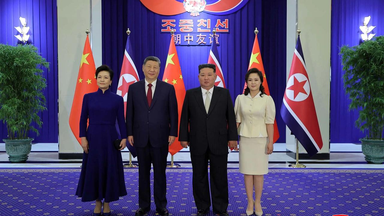 FOTO: Pyongyang Sambut Kunjungan Presiden Xi Jinping Setelah Tujuh Tahun