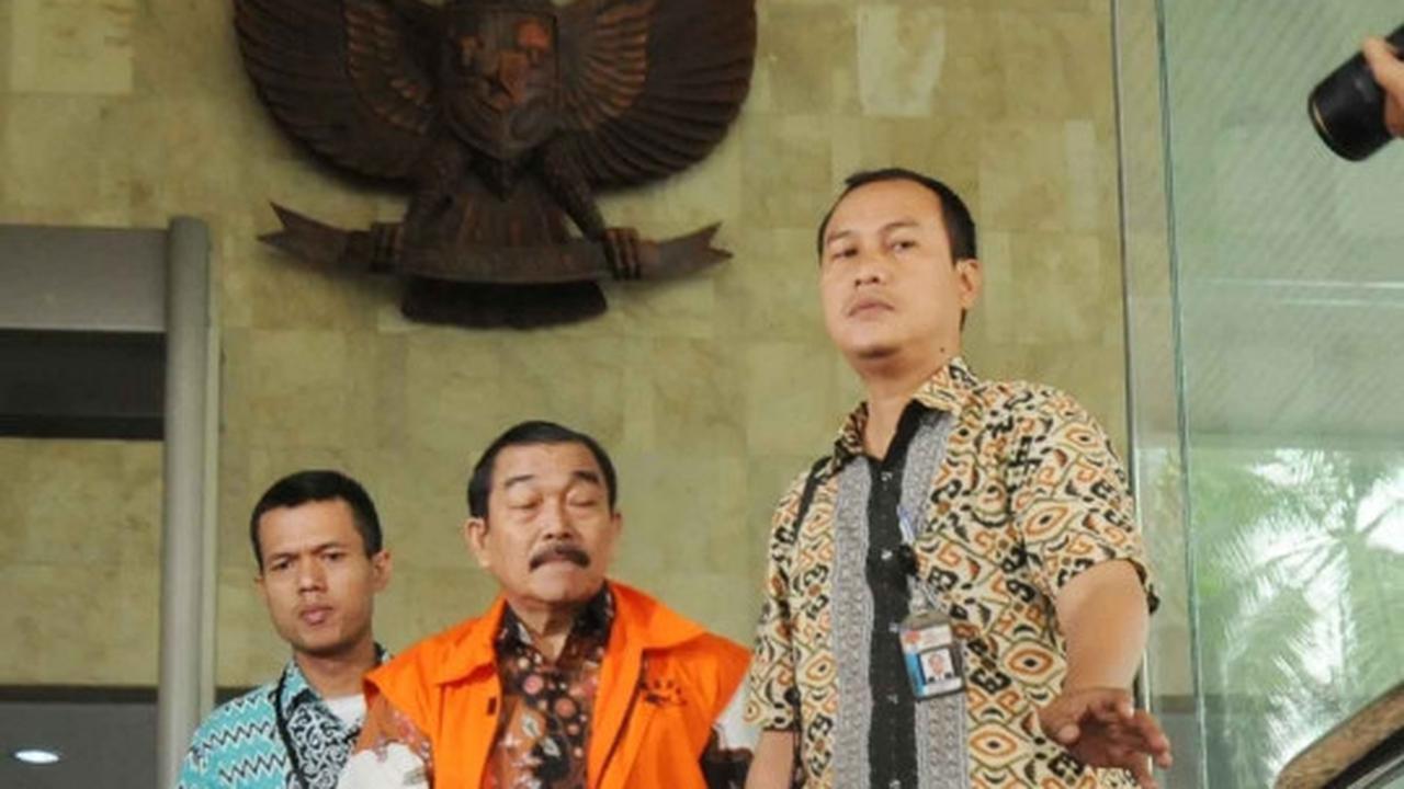 Terkait suap DPRD Sumut, masa tahanan Saleh Bangun juga diperpanjang