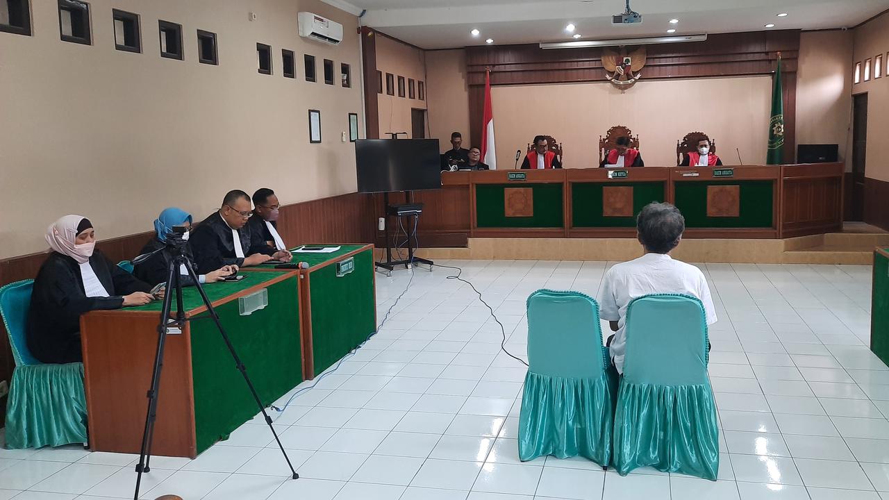 Eksepsi Tergugat Dikabulkan, PN Sleman Gugurkan Kasus Ijazah Jokowi