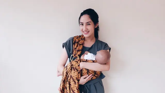 Tamara Tyasmara dan Anak