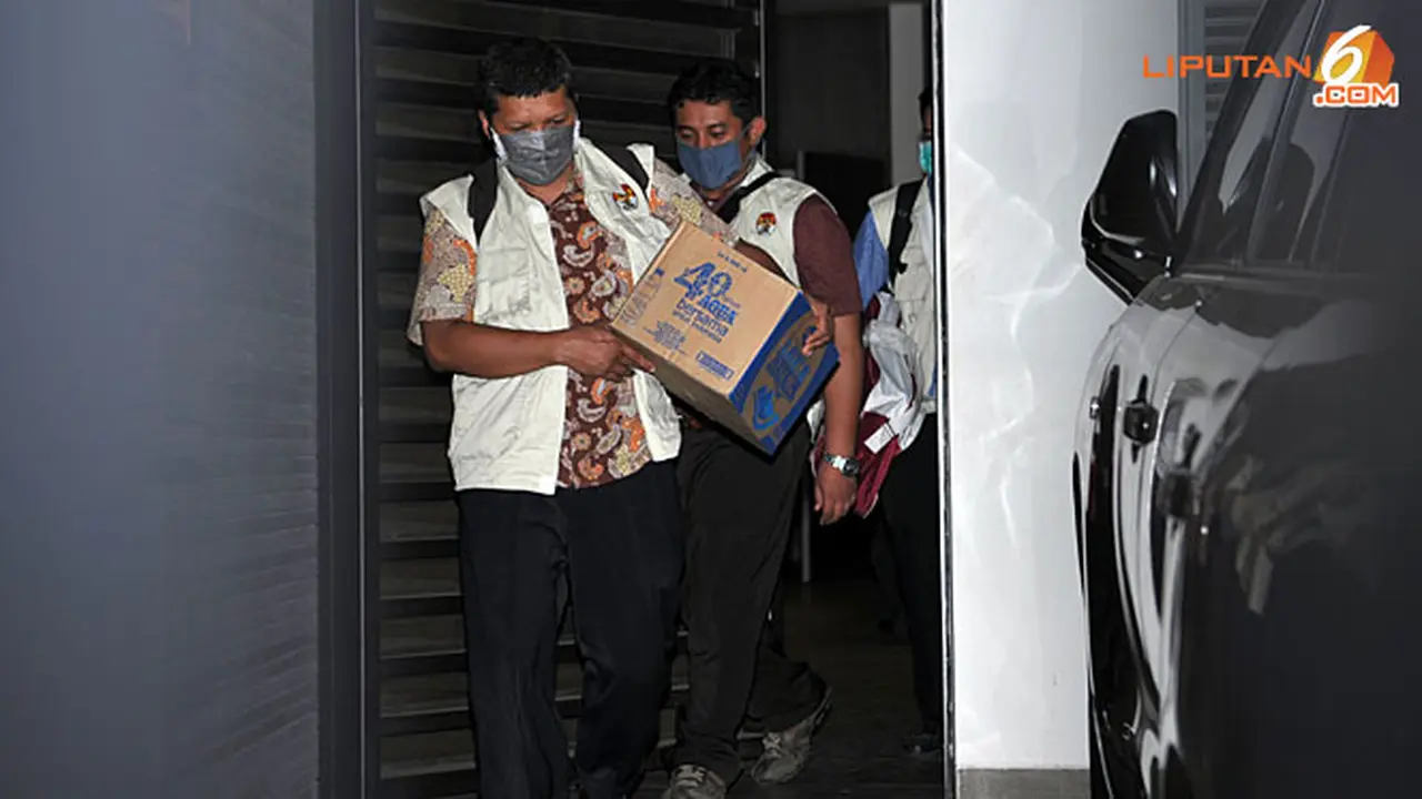 geledah-tubagus-chaery-wardhana-131008b.
