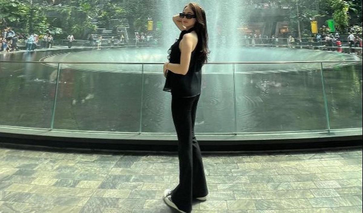 Laura Moane Tampil Keren di Singapore