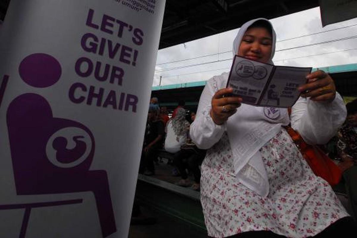 Stasiun Manggarai kedatangan 'Gerakan Tempat Duduk Ibu Hamil'