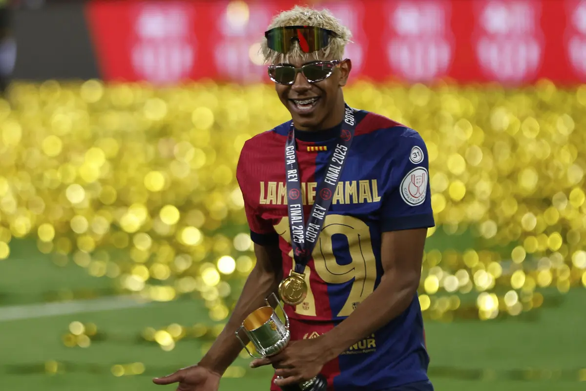 Foto: Barcelona Sukses Raih Gelar Juara dalam Laga Final Copa Del Rey yang Penuh Drama