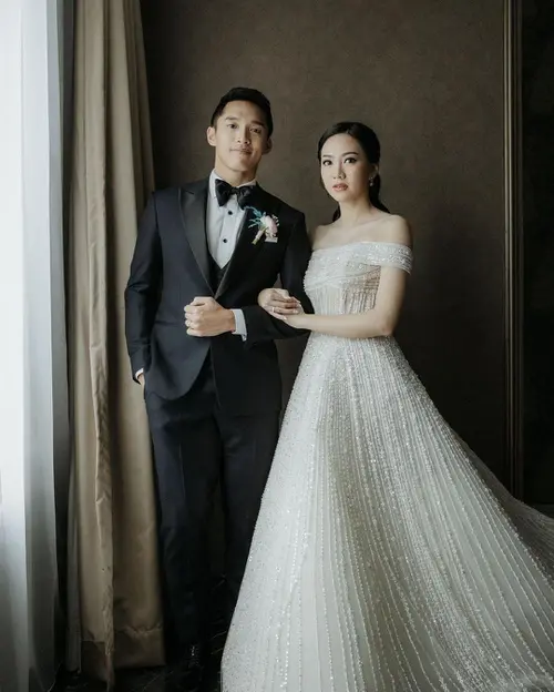 8 Gaya Elegan Shanju Eks JKT48 dengan Gaun Sparkly di Momen Resepsi Pernikahan Bak Princess Photo Fimela
