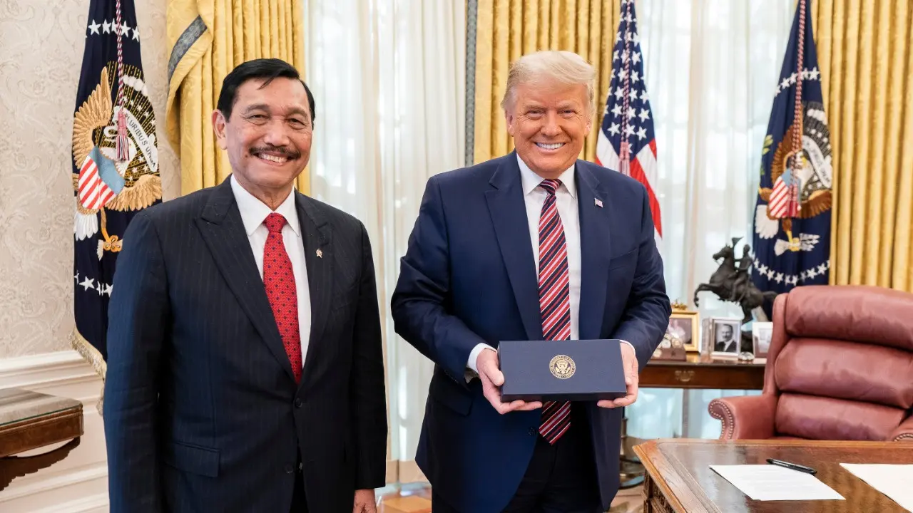 Menko Marves Luhut Binsar Pandjaitan bertemu Presiden AS Donald Trump di Gedung Putih. (Kemenko Marves)