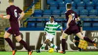 Pemain akademi Celtic FC berusia 13 tahun, Karamoko Dembele, menjalani debut bersama timnya pada kategori usia U-20. (dok. The Guardian)