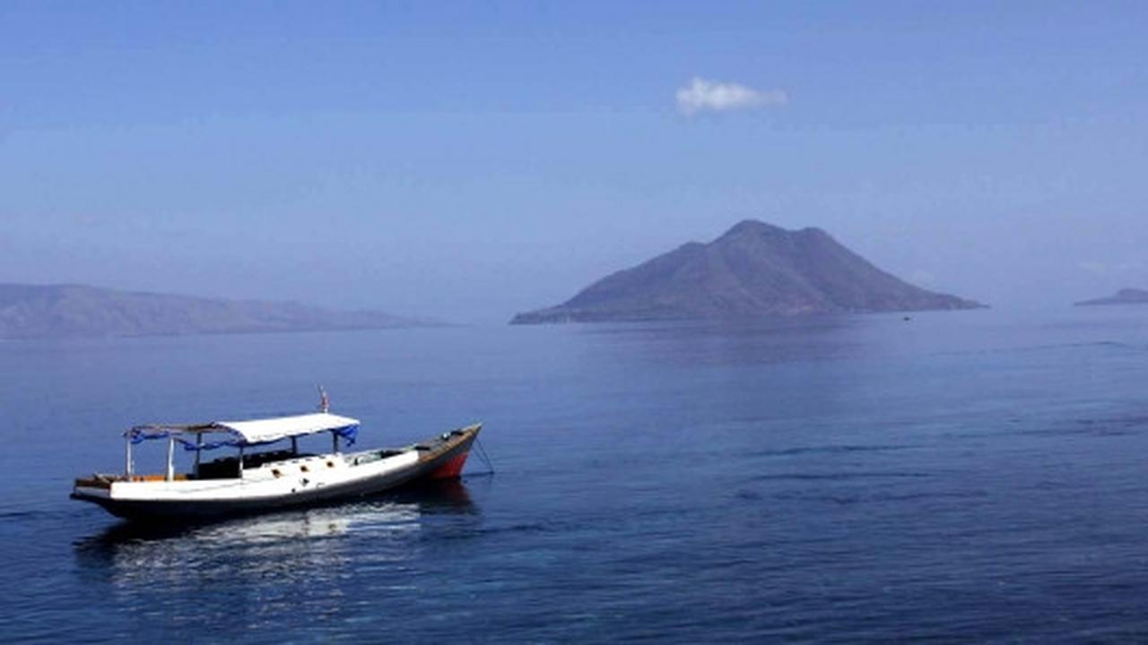 Menyusuri keindahan pesisir Pulau Alor yang masih perawan