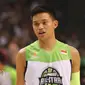 Andakara Prastawa Dhyaksa mengukuhkan diri sebagai penembak tiga angka terbaik pada IBL All Star 2017 di Britama Arena, Jakarta, Minggu (5/3/2017). (Bola.com/Reza Bachtiar)