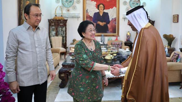 Momen Megawati Didampingi Prananda Prabowo Terima Dubes Qatar, Ini yang Dibahas