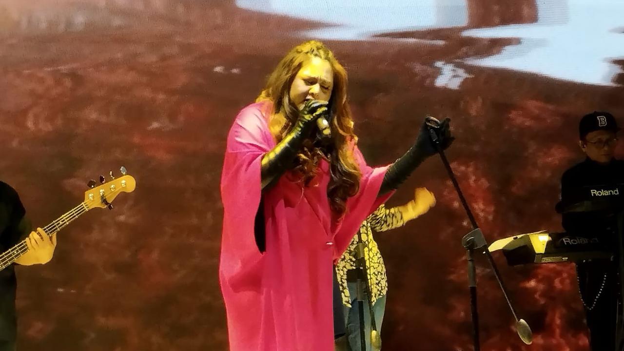 Audy Item Rilis Single Berjudul Akhir Kisah Kita, Tandai Kembalinya ke Industri Musik
