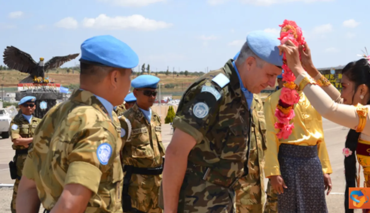 Citizen6, Adshid Al Qusayr: Dansektor Timur UNIFIL Brigjen Julio Herrero Isla melakukan kunjungan ke Markas Satgas Batalyon Mekanis TNI Konga XXIII-F/UNIFIL (Indobatt), UN Posn 7-1, Adshid Al Qusayr, Lebanon Selatan, Jumat (25/5). (Pengirim: Badarudin Bak