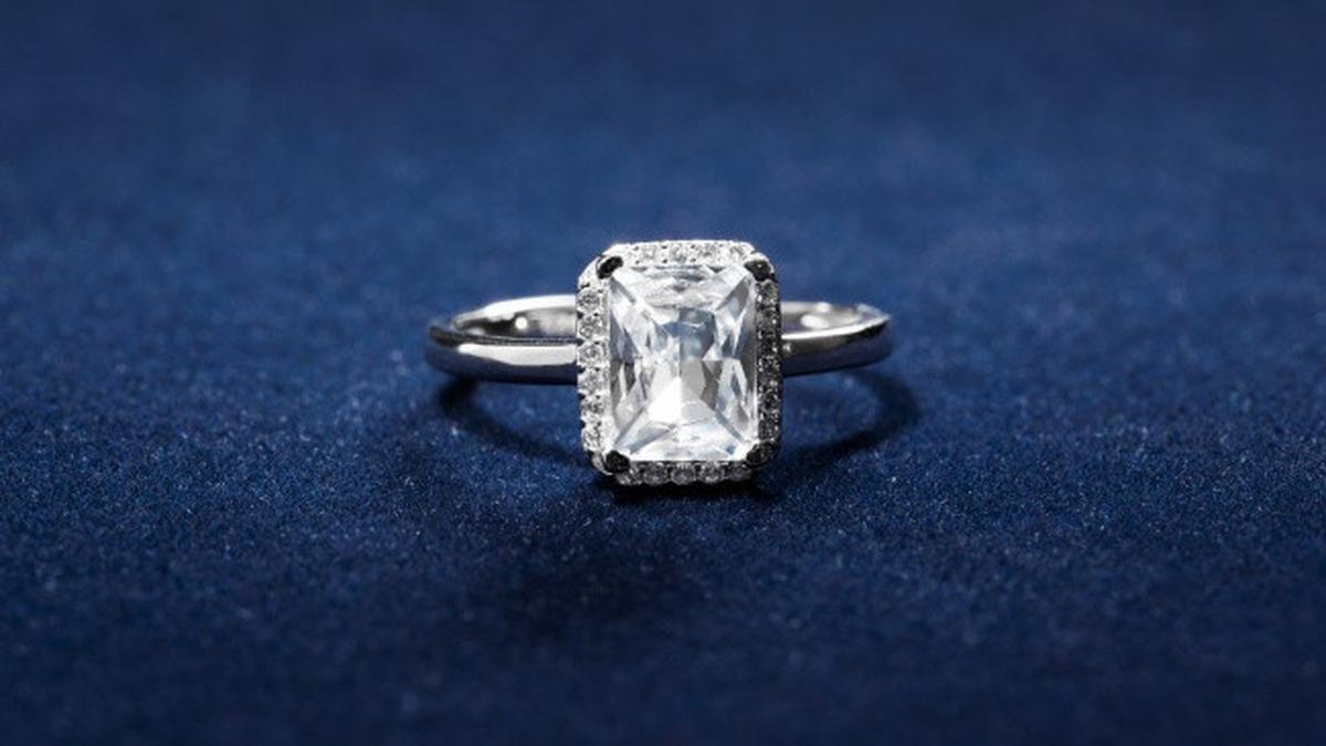 8 Model Cincin Emas untuk Ibu-Ibu Arisan Terkini di 2025, Aksesori Mewah yang Bernilai Investasi