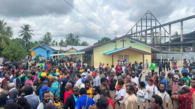 <p>Jemaat gereja di Kabupaten Mimika, Papua cemaskan dugaan kriminalisasi atas Bupati Mimika (Istimewa)</p>