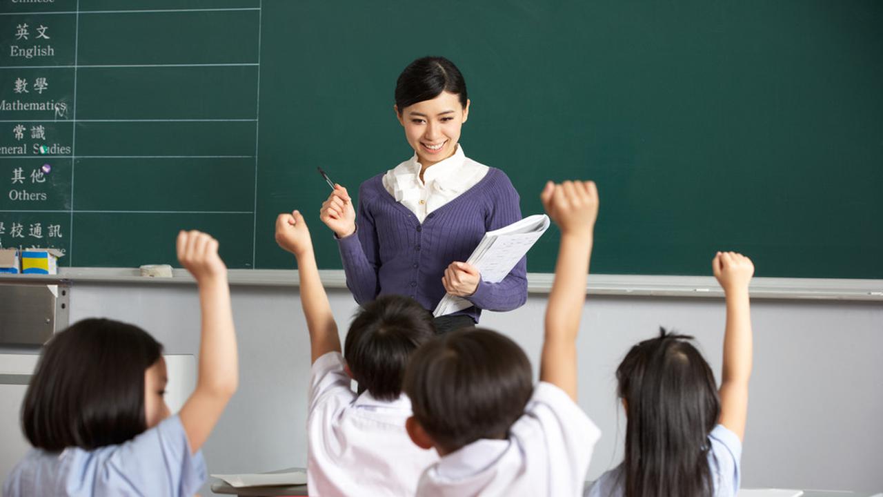 Kumpulan Kata-Kata Indah yang Menyentuh Hati Untuk Hari Guru