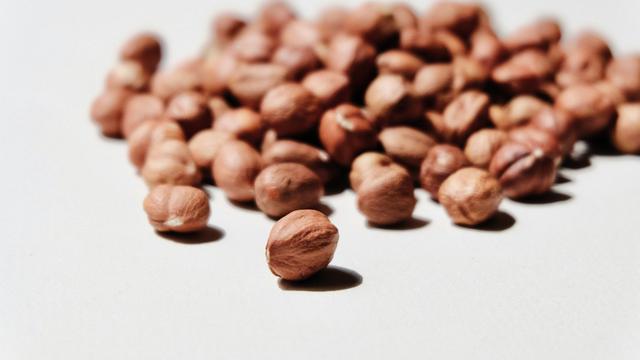 Kacang Hazel