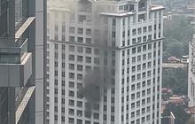 Kebakaran Apartemen Pavilion Jakpus, Evakuasi Penghuni Terjebak Masih Berlangsung