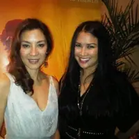 Keduanya sama-sama memukau berbalut dress dengan aksen train dan siluet fit body yang bikin ramping. [Foto: IG/3divaofficial].