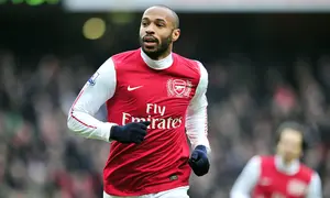 Thierry Henry - Bomber asal Prancis ini sempat membawa Arsenal mencapai partai final Liga Champions 2006 namun sayang ia gagal menjadi juara. Setahun berselang, Henry akhirnya pindah ke Barcelona dan pada musim keduanya ia bisa merasakan gelar Liga Champions. (AFP/Glyn Kirk)