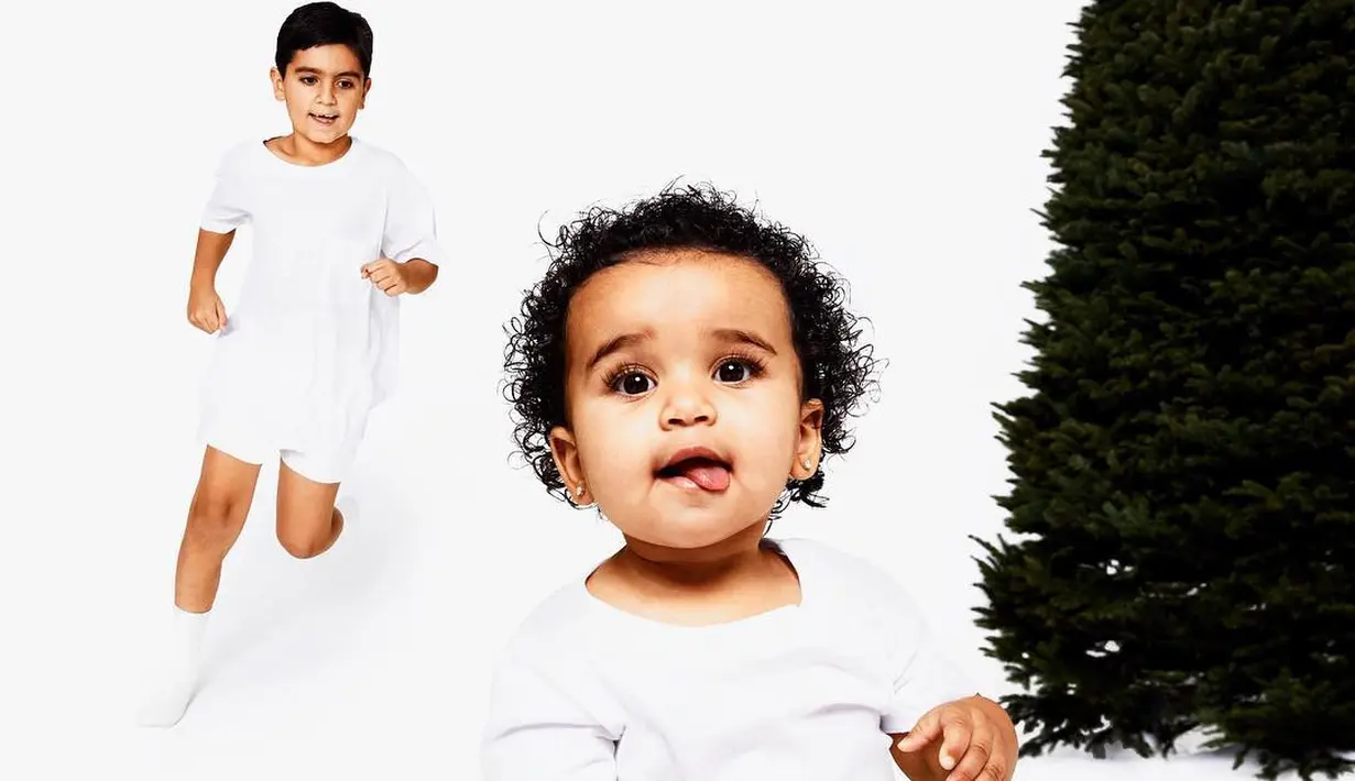 Menurutmu, bagaimana kartu Natal keluarga Kardashian tahun ini? (instagram/krisjenner)