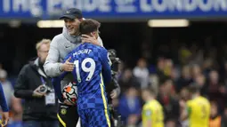 7-0. Kemenangan terbesar Chelsea di musim 2021/2022 ini terjadi saat menang 7-0 atas tamunya Norwich City di pekan ke-9 Liga Inggris 2021/2022, 23 Oktober 2021. Mason Mount menjadi bintang dalam laga tersebut dengan mencetak hattrick di menit ke-8, 85 dan 90+1. (AFP/Adrian Dennis)