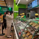Dobrak Pakem, Subway Jadikan Kaca Bening Ladang Cuan