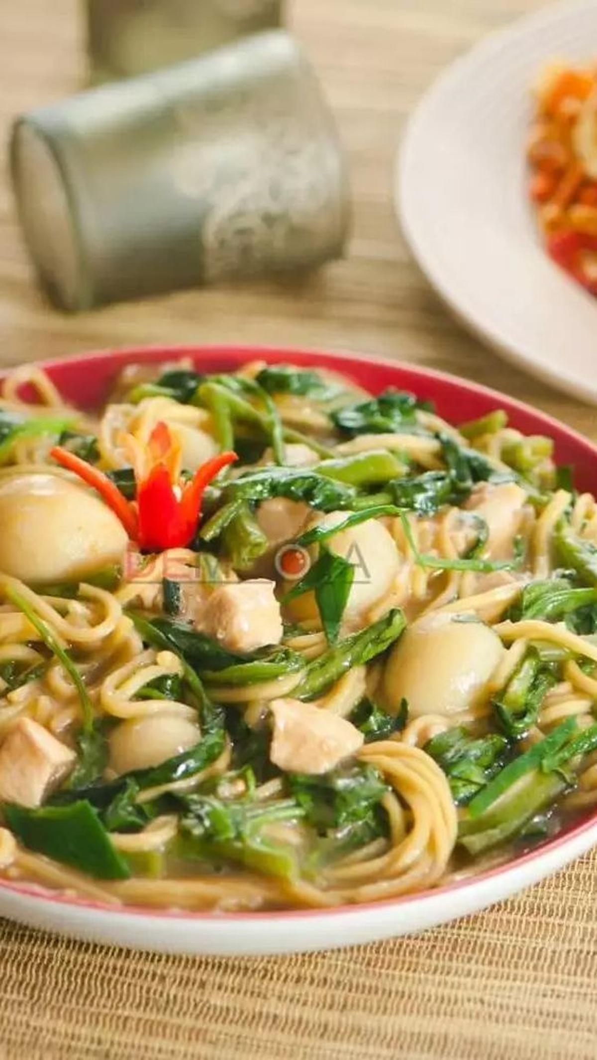 3. Mie Kangkung