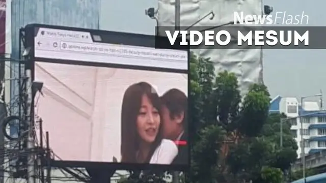 NEWS FLASH: Muncul Video Mesum Operator Videotron Mengaku Diretas
