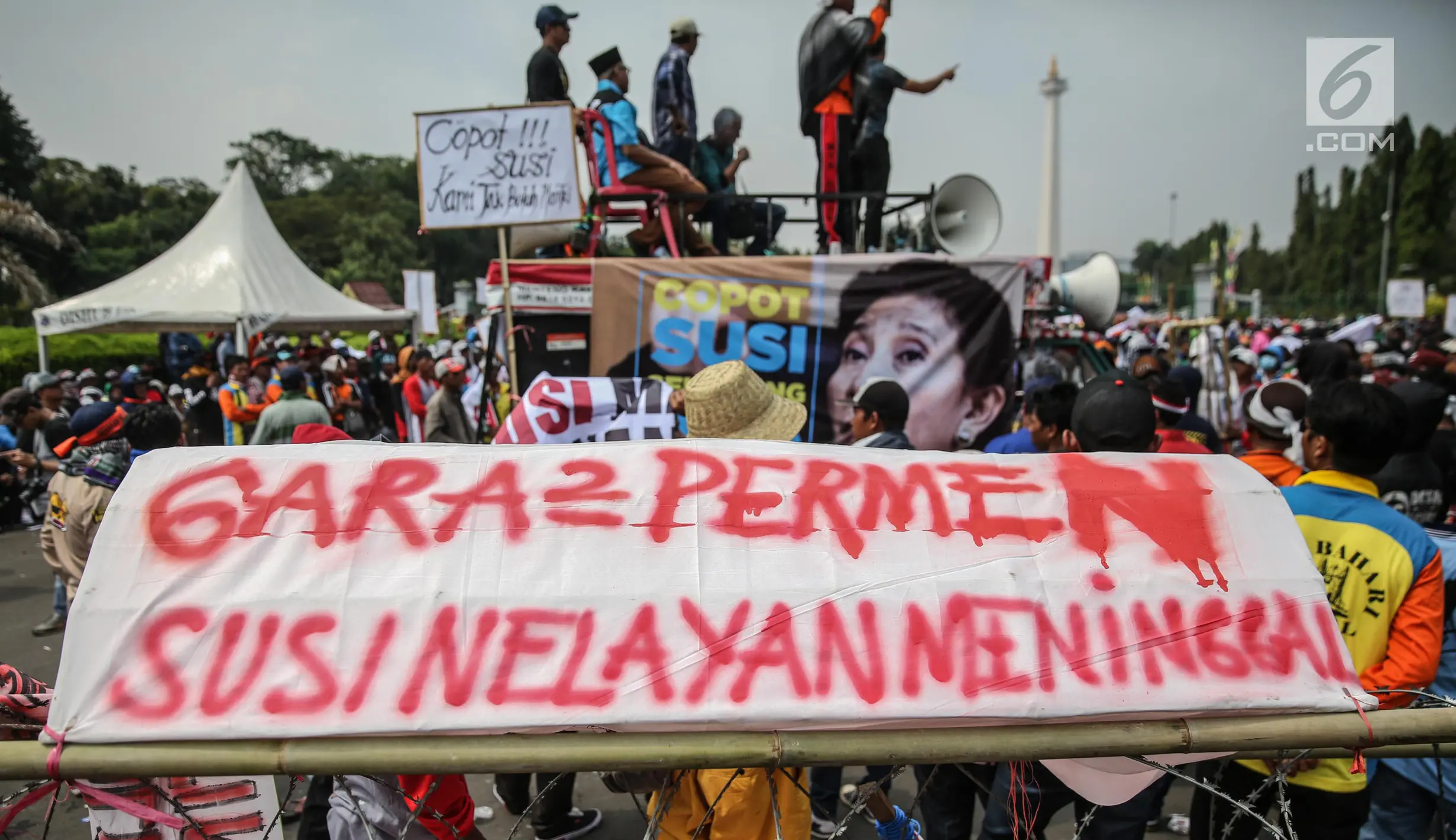 Dilarang Pakai Cantrang Ratusan Nelayan Kepung Istana Foto 