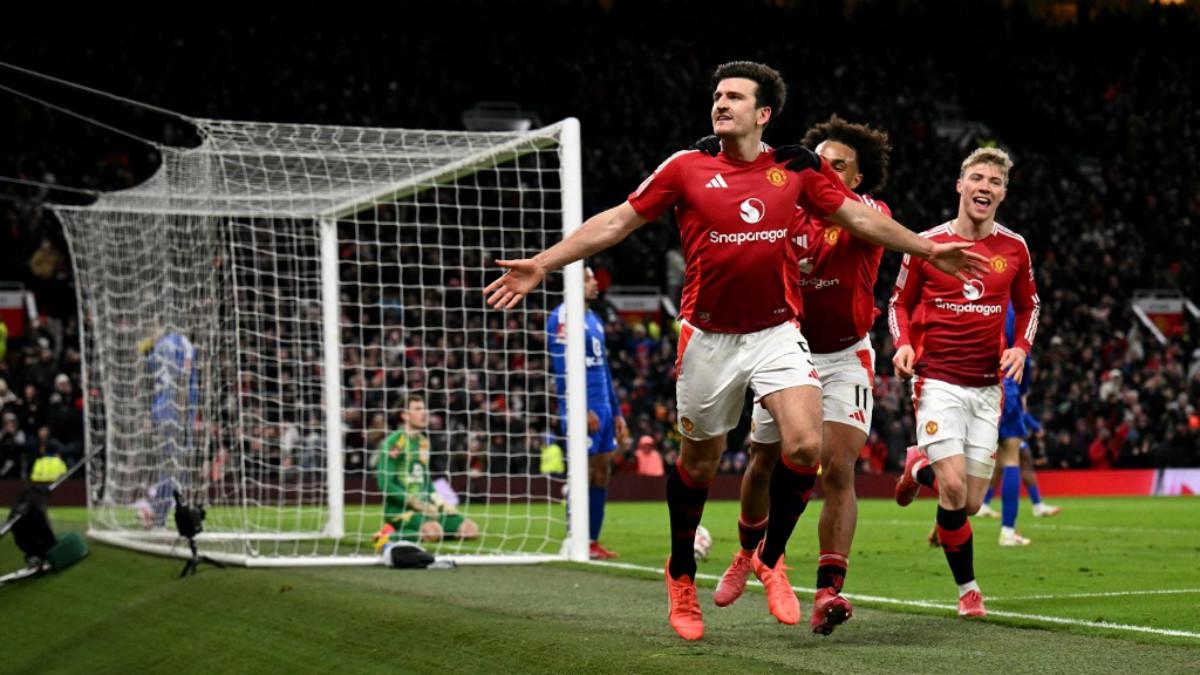 Dramatis, Manchester United Menang 3-2 Melawan Ipswich Town