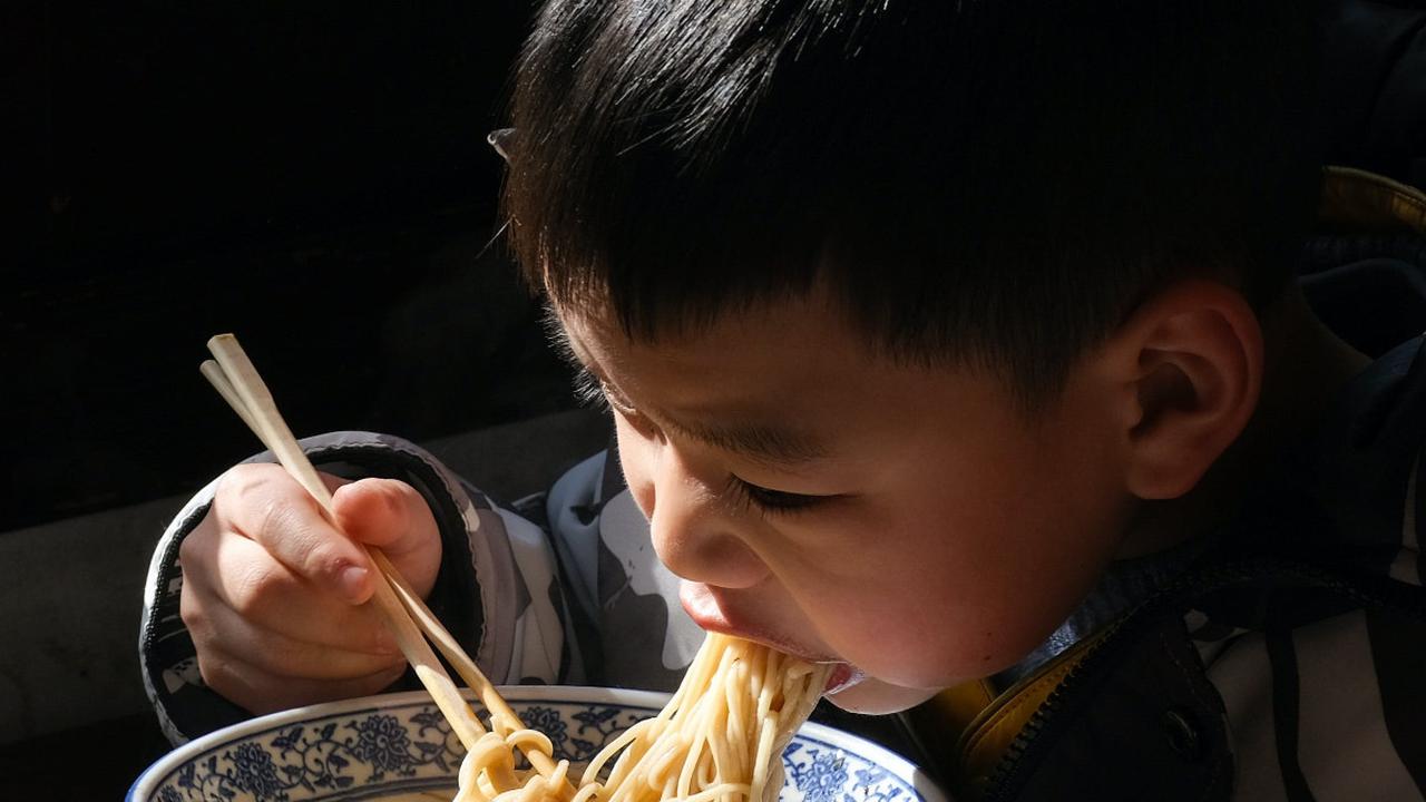 5. Hindari Kesalahan Umum Saat Memakan Ramen