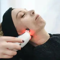 Cara melakukan chemical peeling yang benar (foto: Pexels/Polina Tankilevitch)