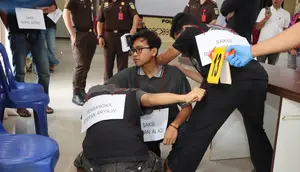 22 Adegan Ungkap Detik-Detik Penusukan Pengunjung di Arena Biliar