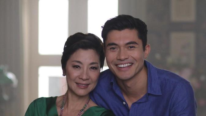 Michelle Yeoh dan Henry Golding dalam Crazy Rich Asians (Instagram/ michelleyeoh_official)