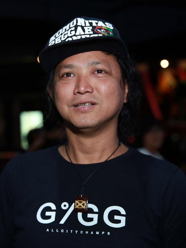 [Bintang] Steven and The Coconut Treez