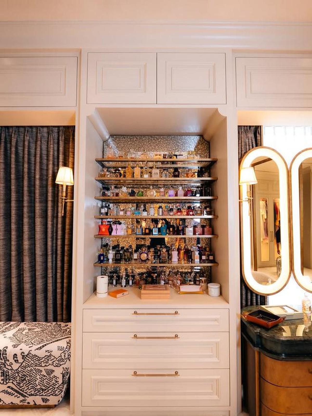 Potret Walk-in Closet di Rumah Baru Tasya Farasya yang Super Mewah