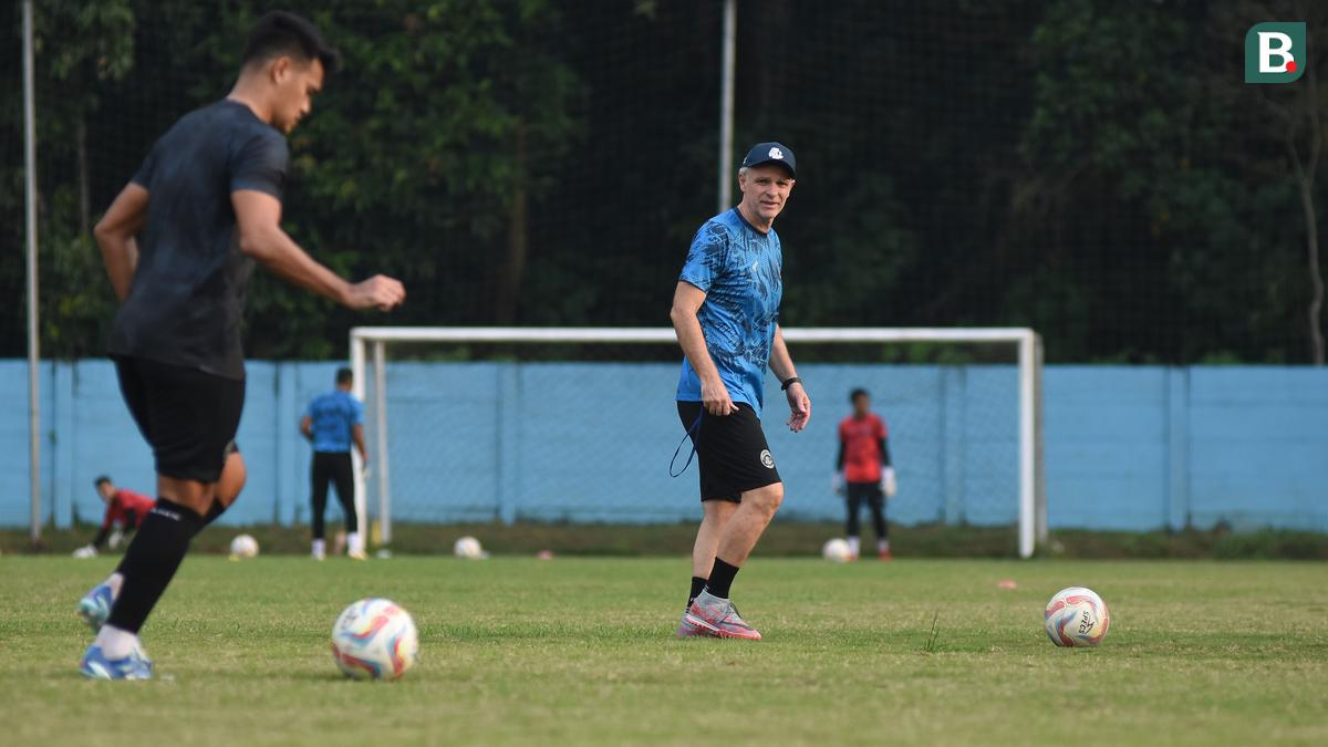 Joel Cornelli Sedang Pusing, Arema Krisis Pemain Jelang Hadapi Persita di BRI Liga 1