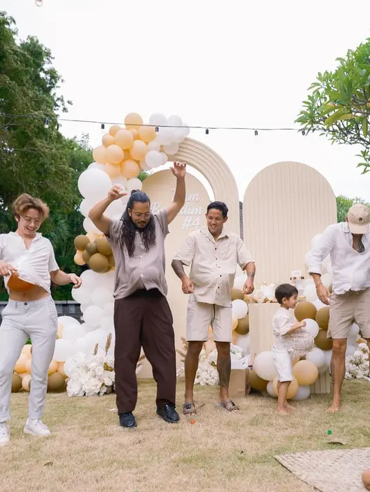 <p>[Instagram/jenniferbachdim]</p>