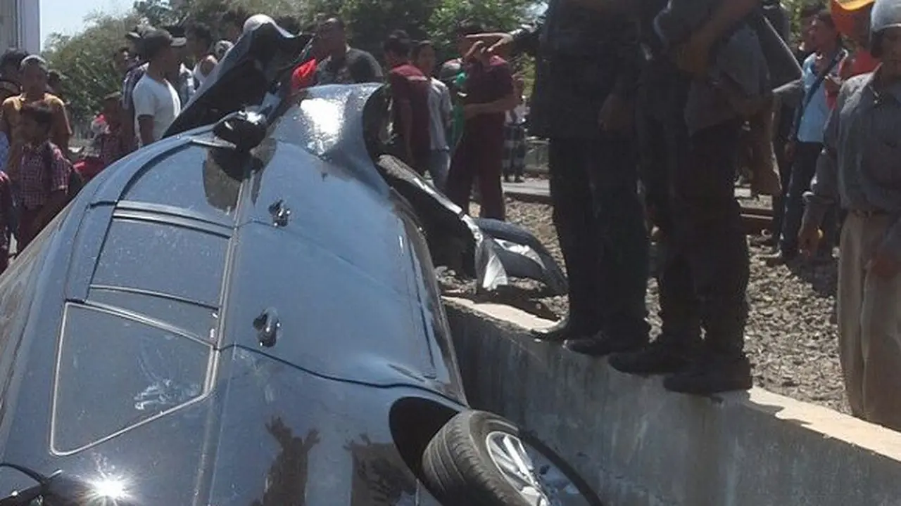 Kunjungan ke SD dan Rencana Makan Siang yang Tak Terwujud
