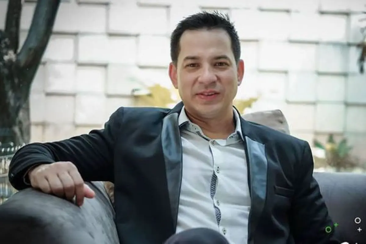 Ari Wibowo