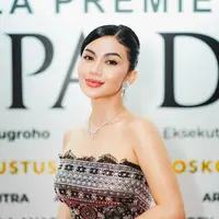 Ariel Tatum di gala premiere film terbaru, "Siapa Dia". [Foto: IG/@___rega.arie @armanfebryan].