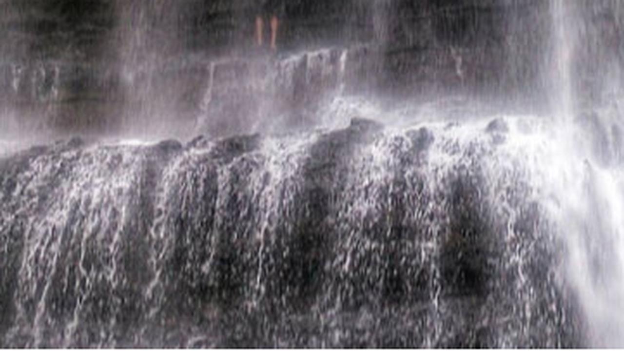 7. Air Terjun Njurang Nganten<br>
