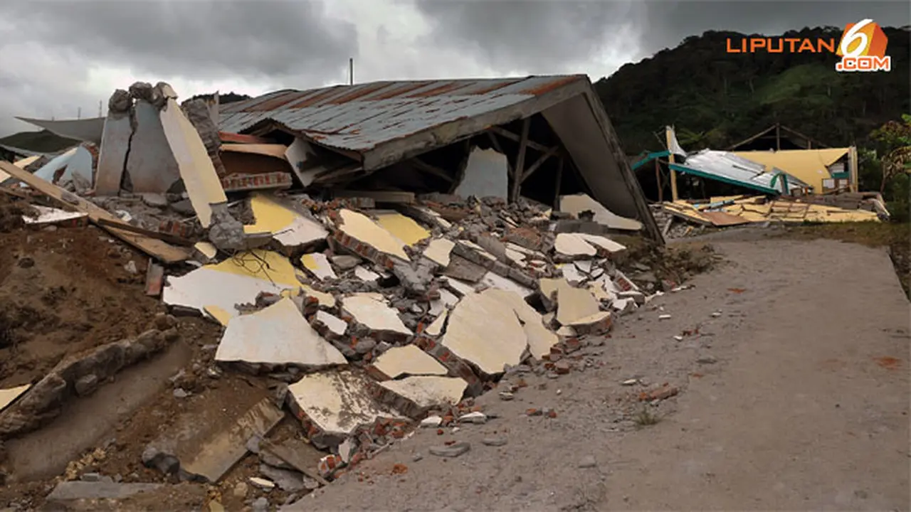 gempa-aveh-hancur-130707b.jpg