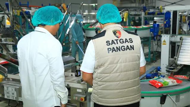 Satgas Pangan Rekonstruksi Lapangan Kasus Beras Oplosan di PT PIM