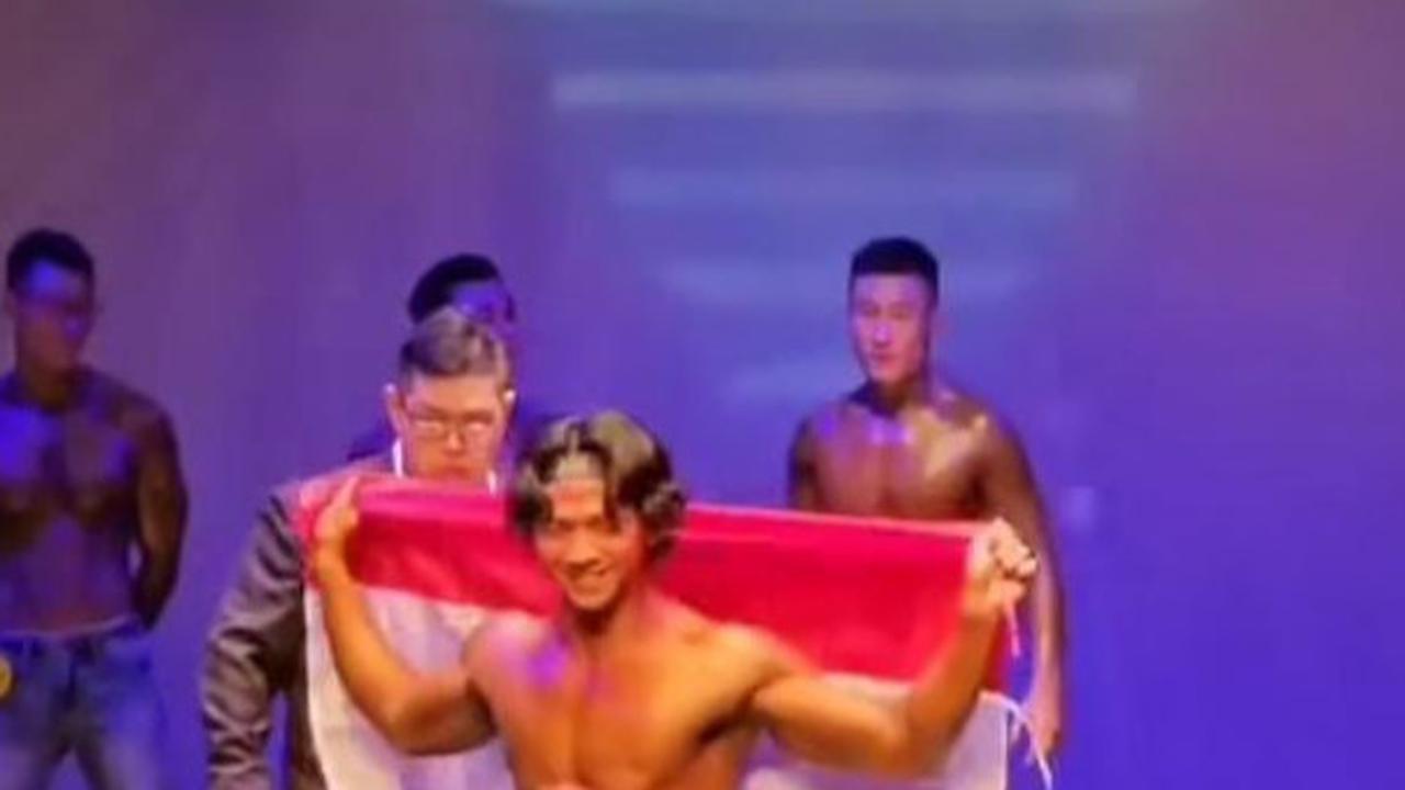 Badan Kekar Berotot, Pedangdut Rizki dan Ridho Juara 1 Kompetisi Binaraga di Singapura